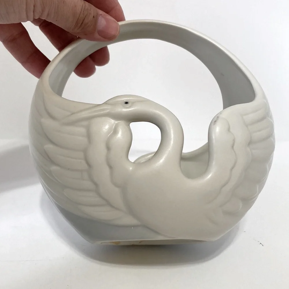 Vintage 1980s FITZ and FLOYD White Swan Handled Basket Bowl Porcelain Japan